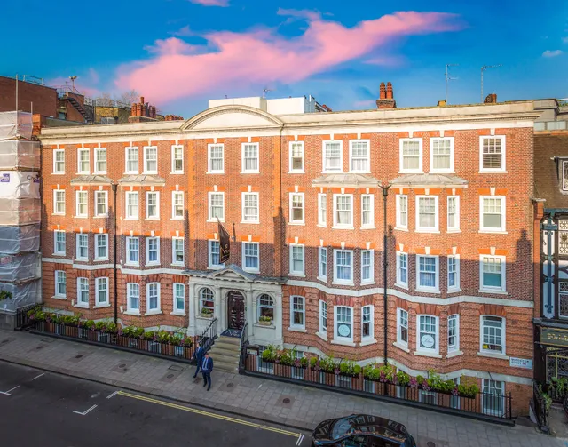 No. Ten Manchester Street Hotel