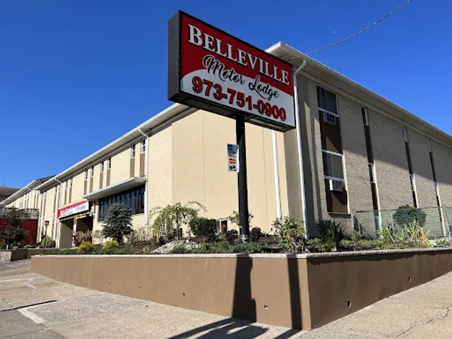 Belleville Motor Lodge