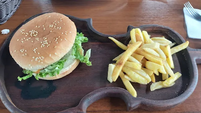 Kelebek Cafe & Restaurant