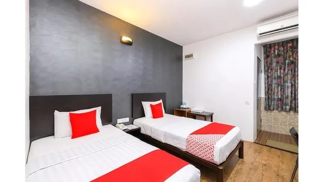 OYO 728 Tai Pan Hotel