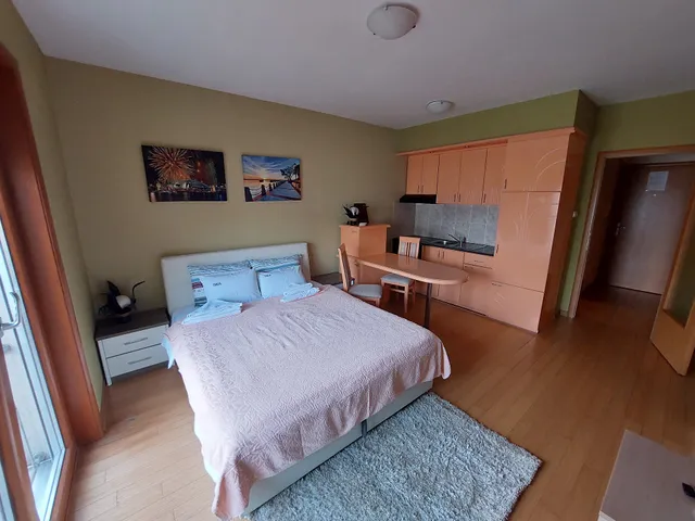 Apartments Iwa Centar