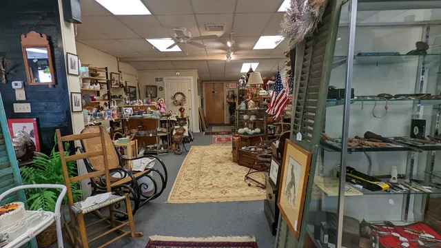 Essex Saybrook Antiques Village