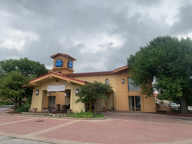 Norwood Inn & Suites Merrillville