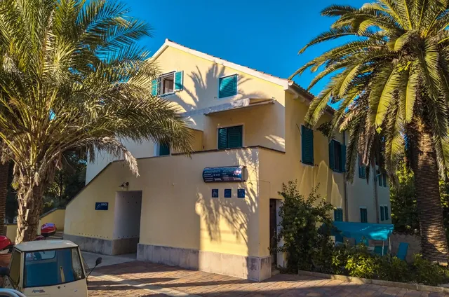 Big Blue Apartmans & Rent a bike