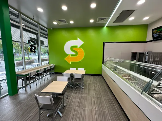 Subway Browns Plains Village Square