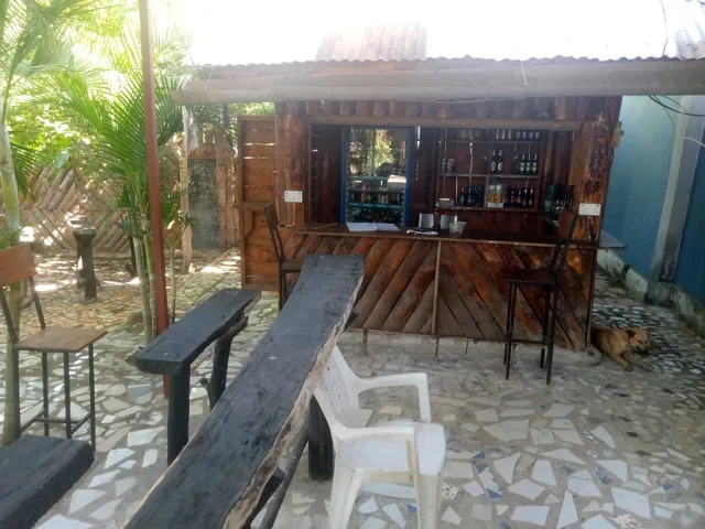 KICEC Bar & Guest House airport dsm