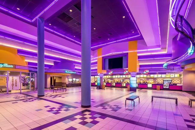 Classic Cinemas Charlestowne 18 XQ