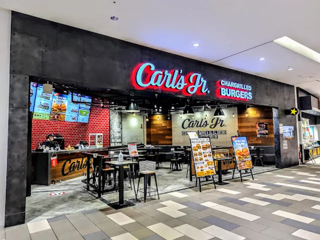 Carl’s Jr. - LaLaport Shonan Hiratsuka