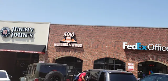 Solo Burgers & Wings