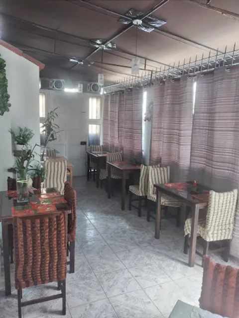 Mama Doris Restaurant