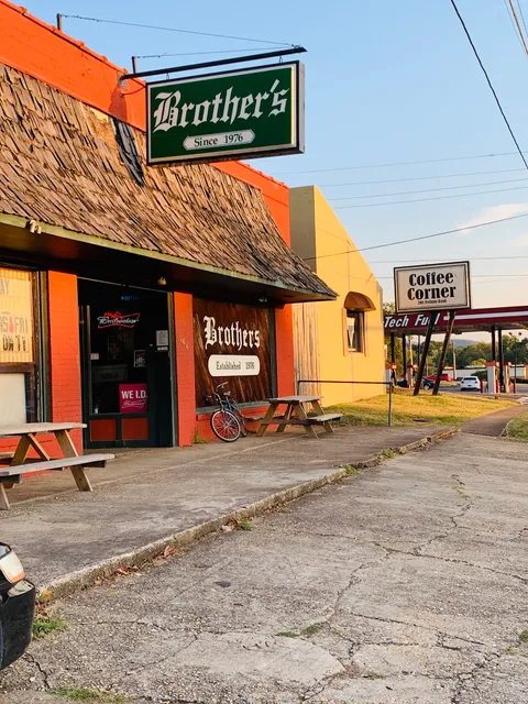 Brothers Bar