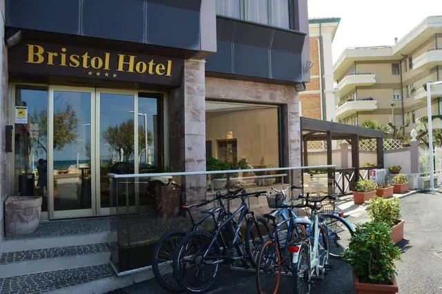 Hotel Bristol