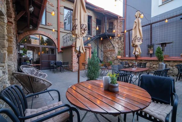 L'aperitivo cafe bar