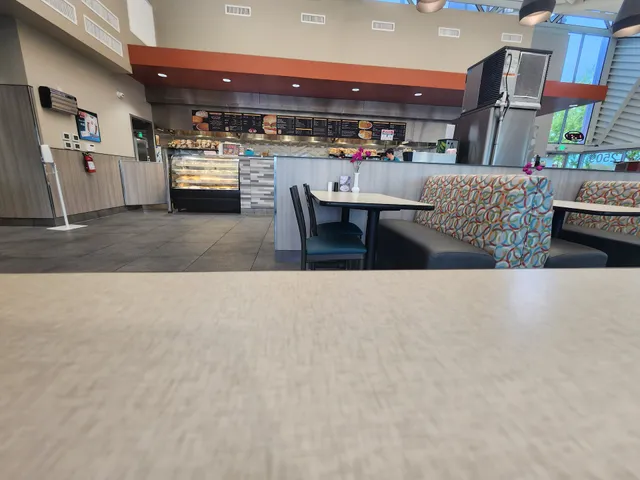 Nation’s Giant Hamburgers & Great Pies