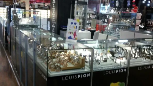 Louis Pion - Corner Galeries Lafayette Amiens