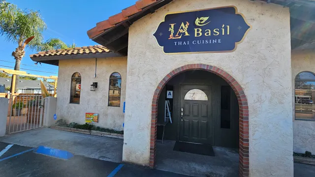 La Basil Thai Cuisine