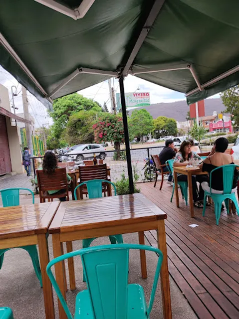 Filipo Cafe Resto Bar