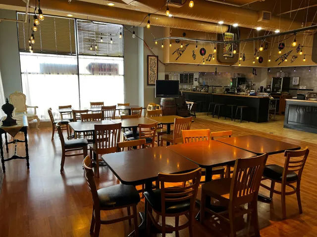 Pop’s Ice Cream Shoppe & Coffee Spotte