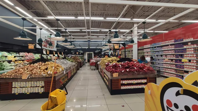 Hipermercados Olé - Caleta