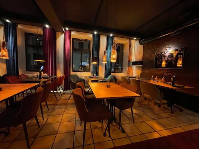 Royal Restaurant Café & Bar