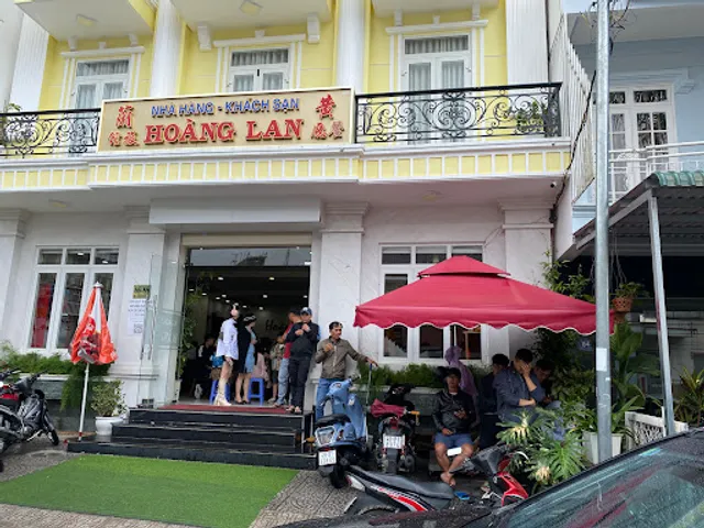 Nhà hàng Hoàng Lan