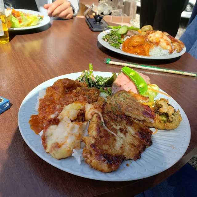 Ｃａｆｅ＆Ｂａｒ・ＤＯＭＩＮＯ