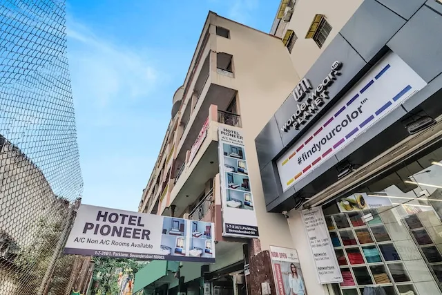 SPOT ON 814434 Pioneer Lodge By Wb Inn