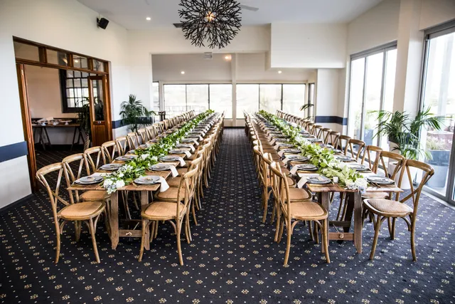 Henry's At The Coast