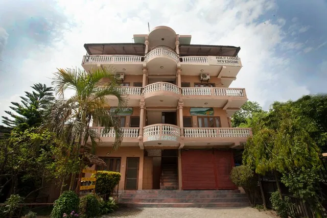 SPOT ON 486 Hotel Holy Lodge