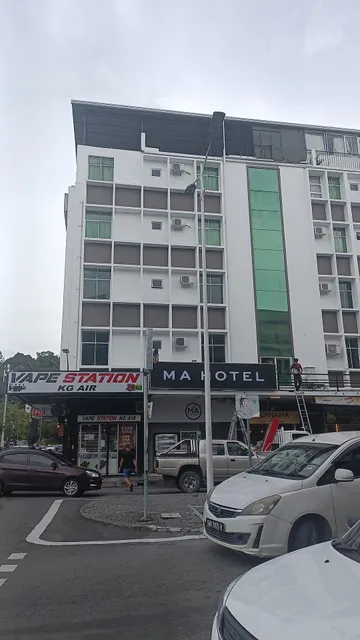 Alpha Hotel