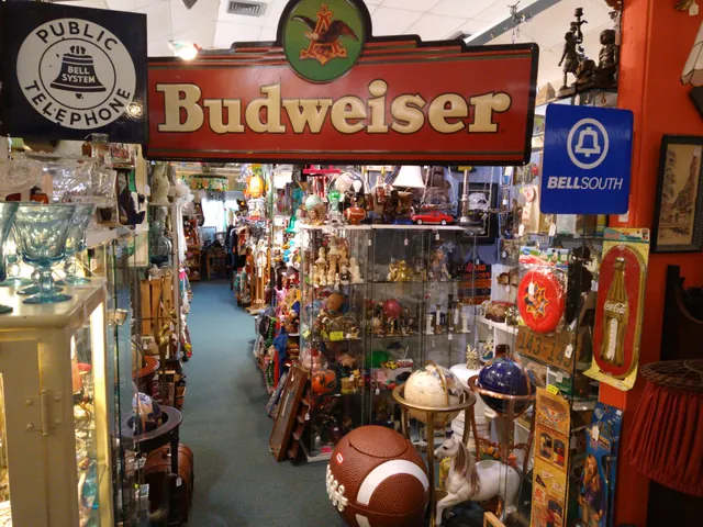 Treasure House Antiques & collectibles LLC