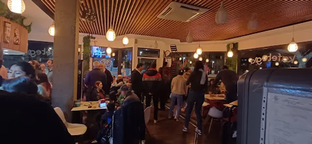 Cafetería Rojo y Negro