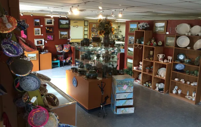 Lake Country Fine Arts School and Gallery