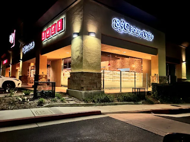 85°C Bakery Cafe - Chino Hills