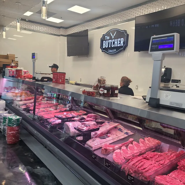 CCM MARKET & THE BUTCHER CARNICERIA & COCINA