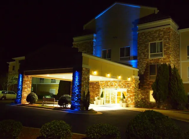 Holiday Inn Express Williamston by IHG