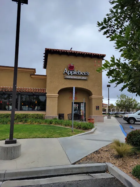 Applebee's Grill + Bar