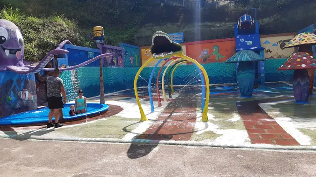 Valley View Lodge / Finca Huetares