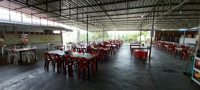 Ayam Penyet Cindelaras Berastagi