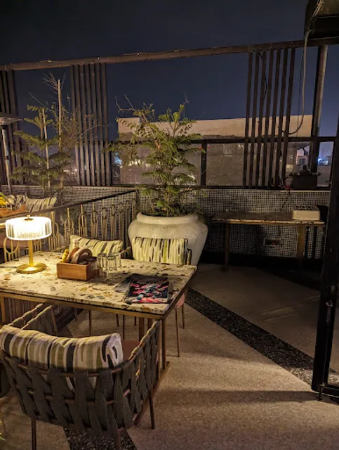 Lezzetli Fine Dine Restaurant