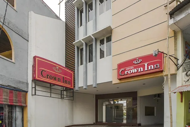 RedDoorz Plus @ Karebosi Area 2 Makassar