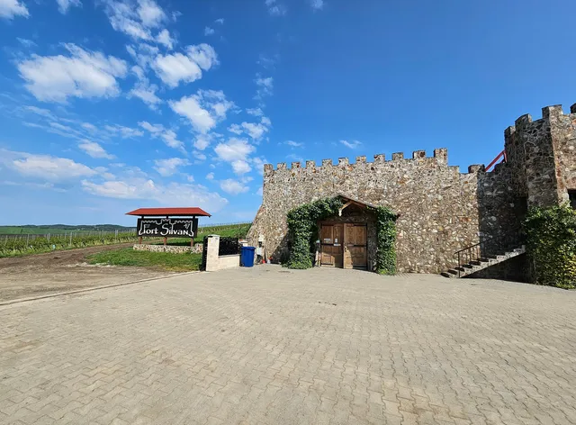 KEMSILVANUM-FORT SILVAN