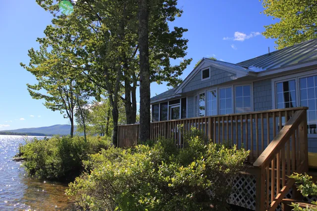 Sun Retreats Westward Shores