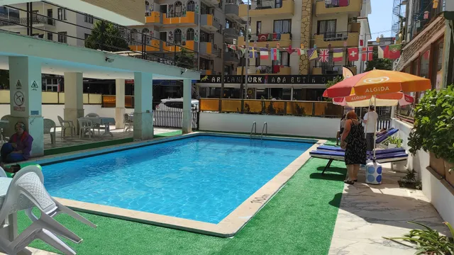 Deniz Hotel & Aparts