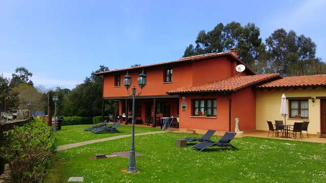 Apartamentos Rurales La Fuente de Báscones