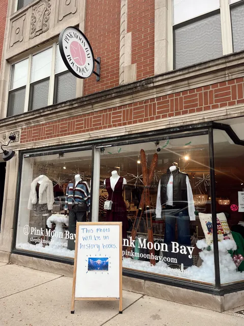 Pink Moon Bay Boutique