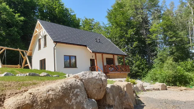 Omszałe Głazy Mossy Rocks