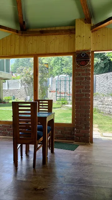 Darjeeling Steamers |Momo Restaurant |Laphing Restaurant |Boba Tea Restaurant Manali