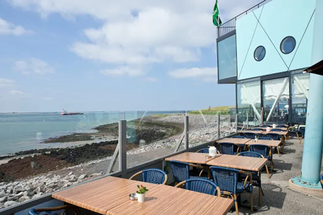 Seaside Café De Punt
