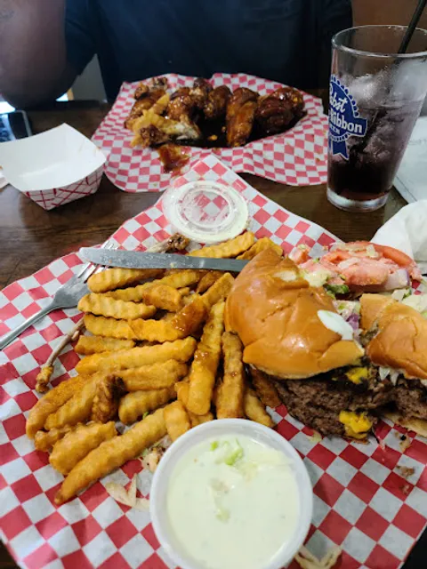 Shawkers Grill & Bar